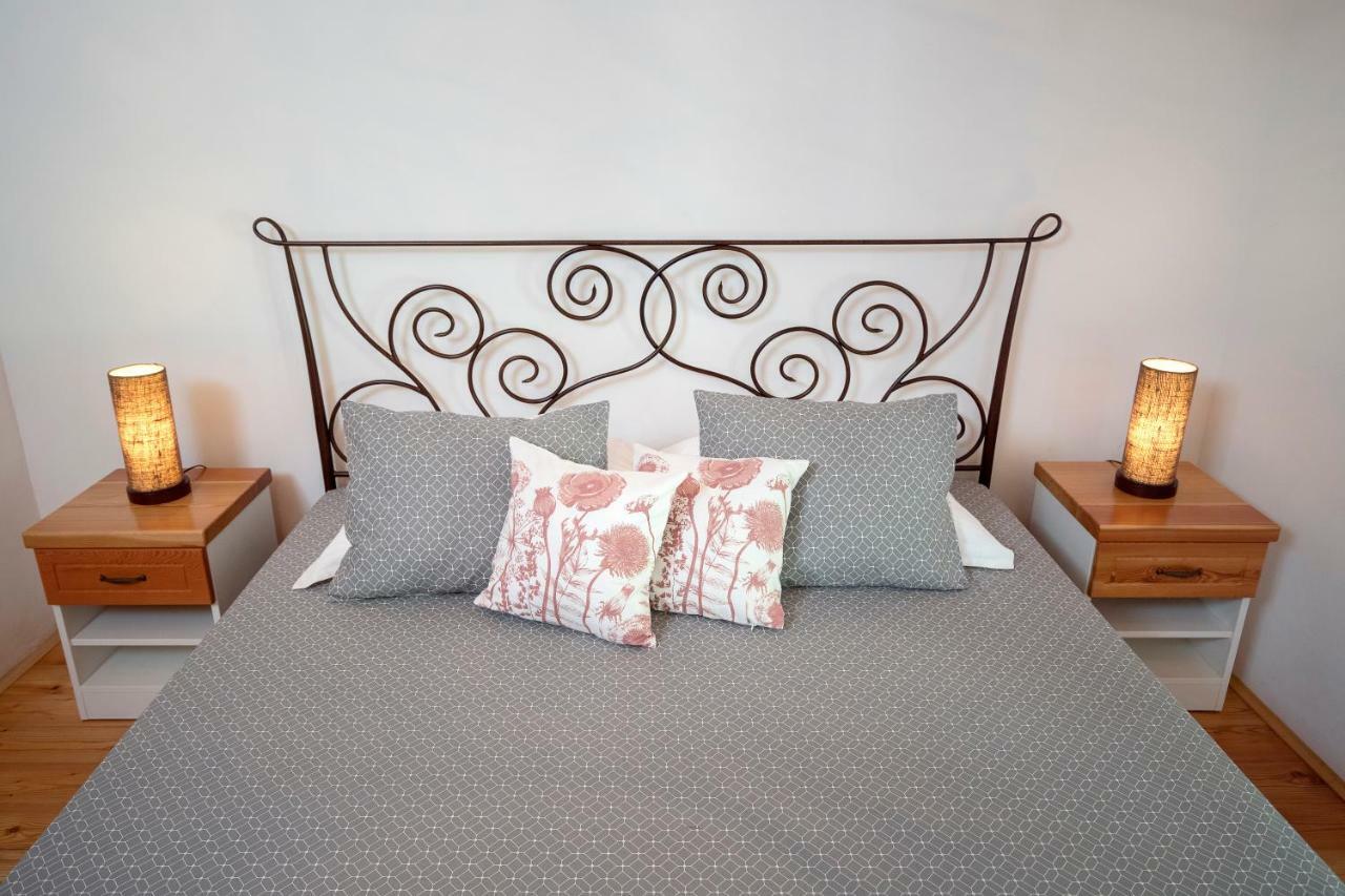 Villa Benedeta-dubovica Hvar *