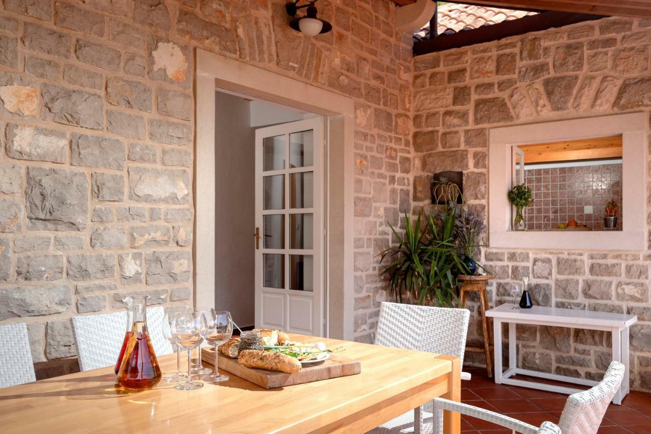 Benedeta-dubovica Hvar Villa